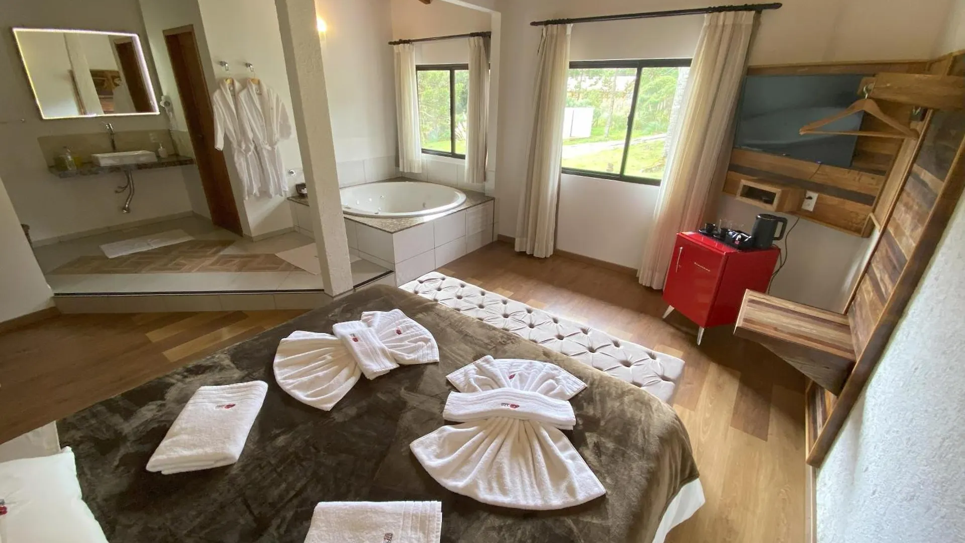 Hibisco Home Hotel ウルビシ ゲストハウス